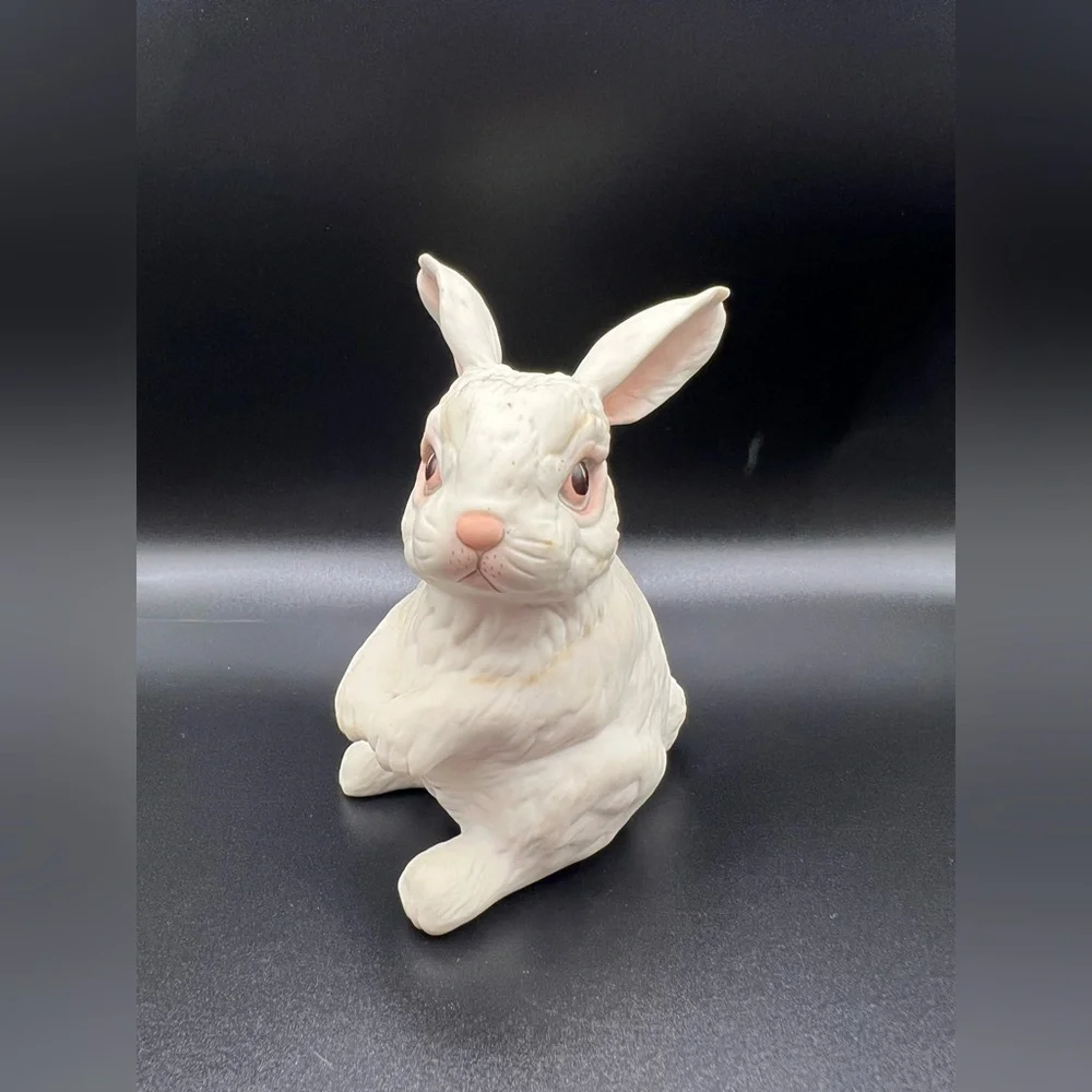 BOEHM #400-86 White Pink Sitting Rabbit Vintage Porcelain Figurine Collectible